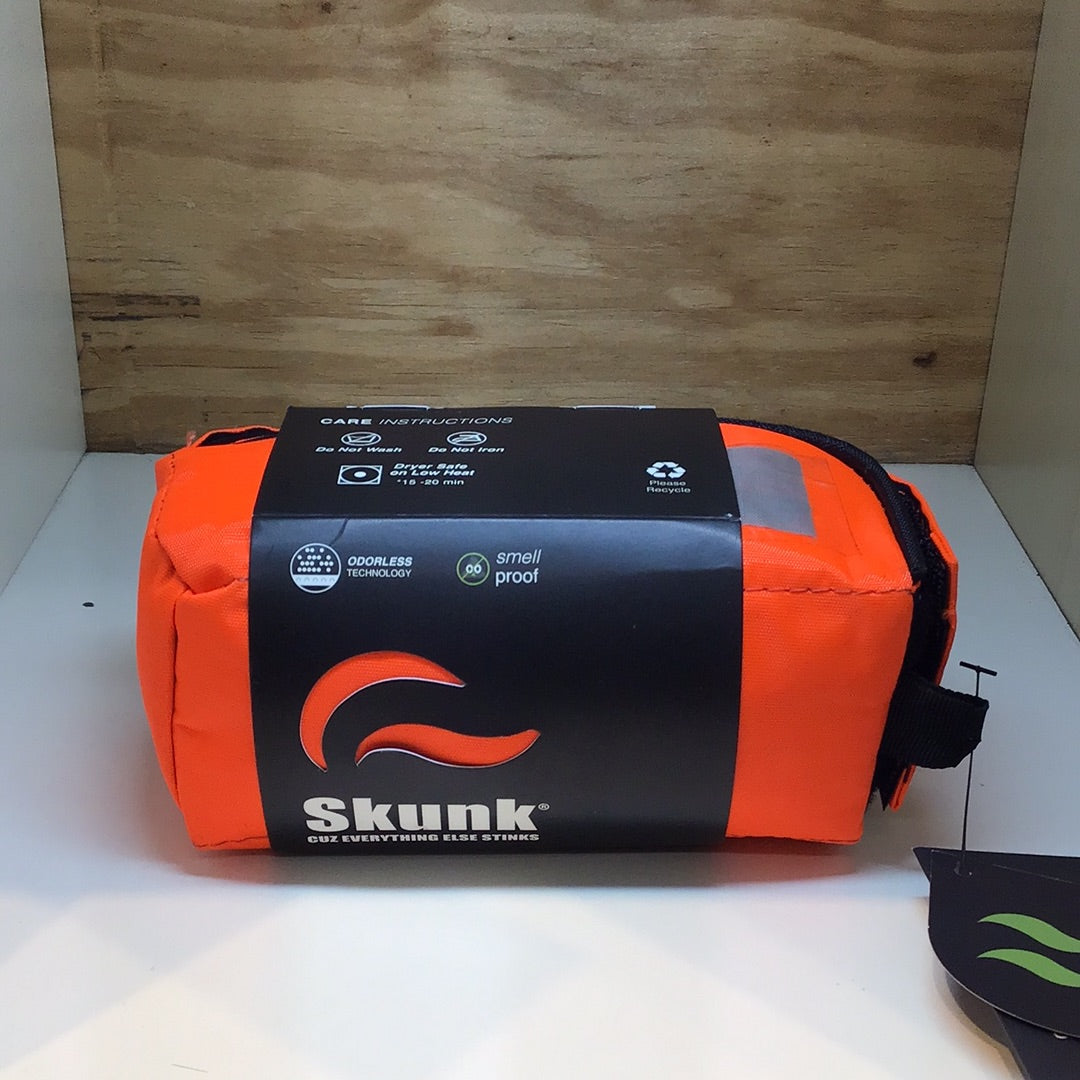 Skunk Brand Compact Travel bag