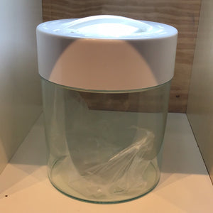 Vacuum sealed container